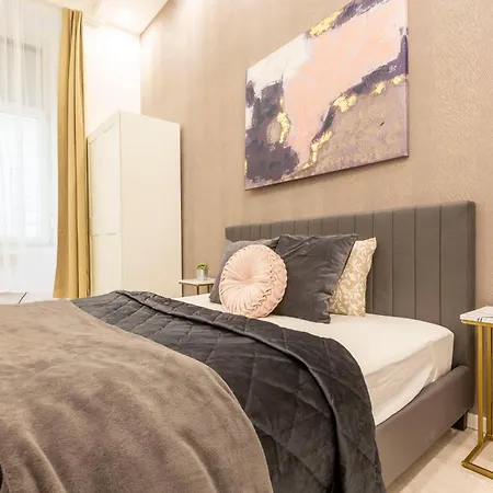 Deluxe Center Izabella By Cavaland 아파트 부다페스트